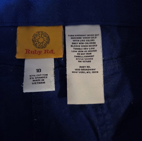 Ruby Rd. Navy Cropped Pants Size 10 - Picture 3 of 5